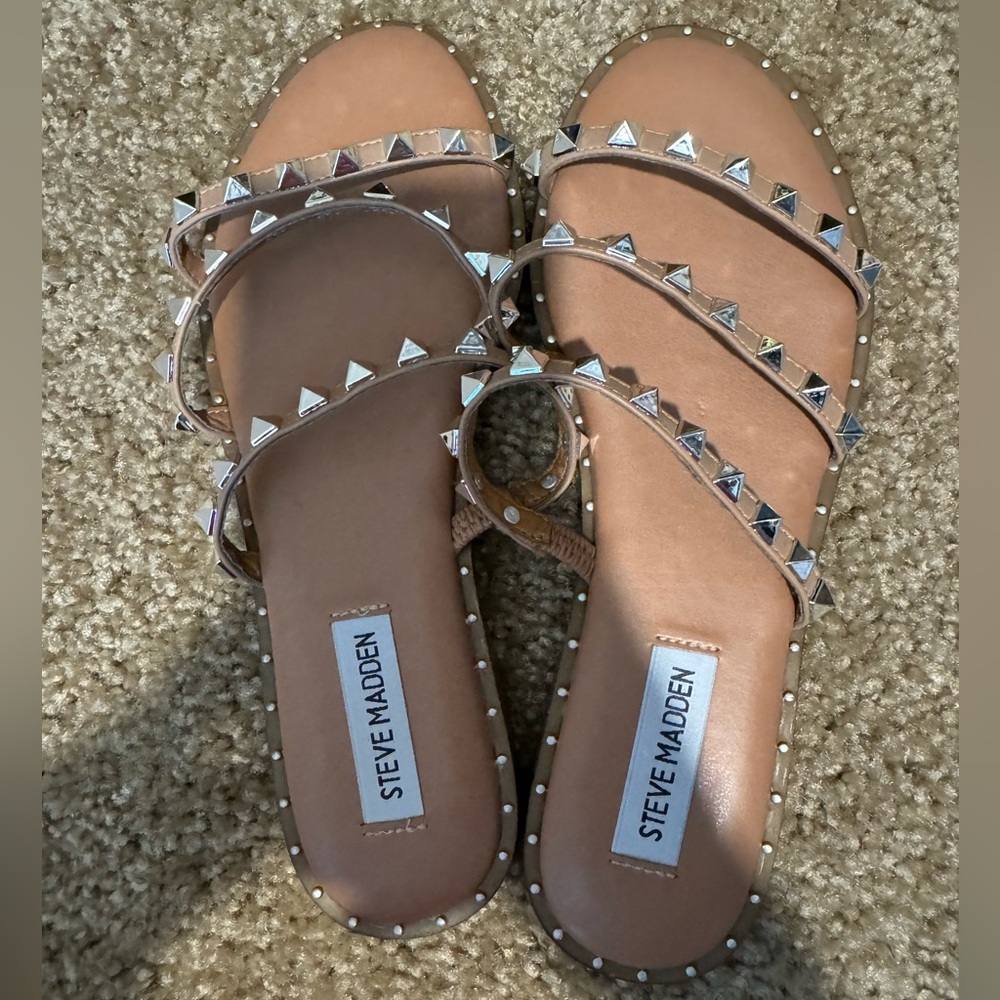 Steve Madden studded women’s sandals, size 7.